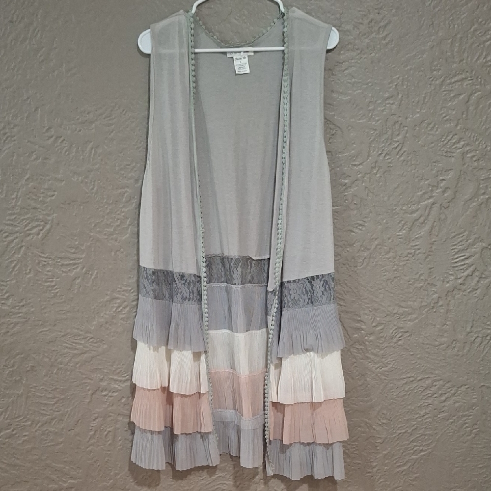 Paisley Vine Gray Sleeveless Cardigan